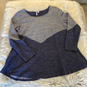 C. Est. 1946 Ladies Size Medium tunic sweater, dark and light blue color block